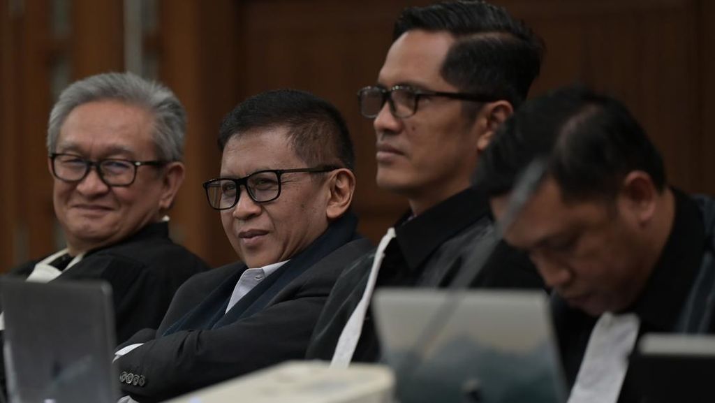 Kisah di Balik Pintu Tertutup: Eks Kader PDIP Ungkap Pengaruh Besar Hasto di Ruang Sidang