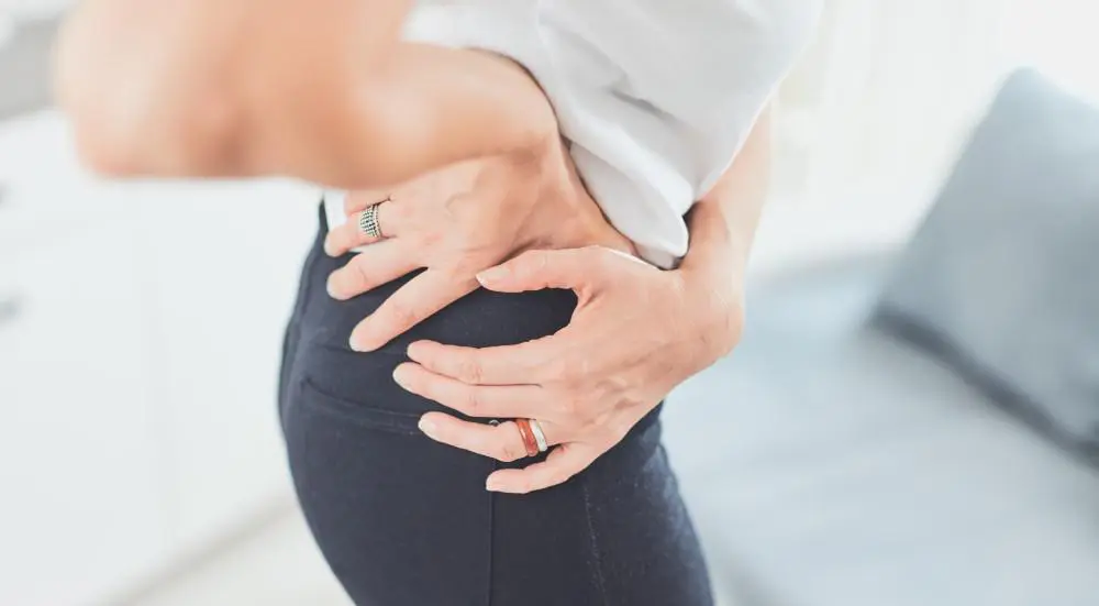 10 Langkah Mencegah Cedera Panggul Akibat Duduk Lama